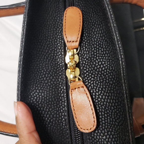 Bugatti Vintage Duffle Bag - Picture 7 of 14